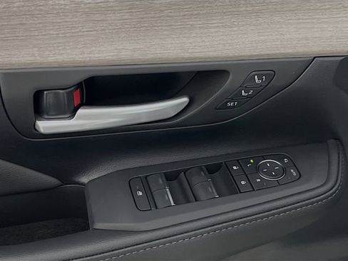 New 2026 Toyota Grand Highlander FWD image 13