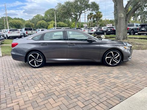 Used 2018 Honda Accord Sport image 6