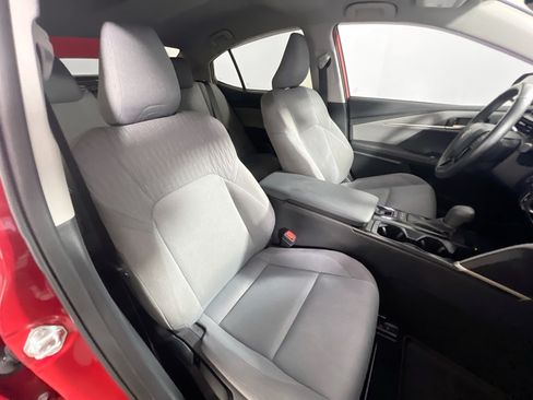 Used 2025 Toyota Camry LE w/ Convenience Package FWD image 30