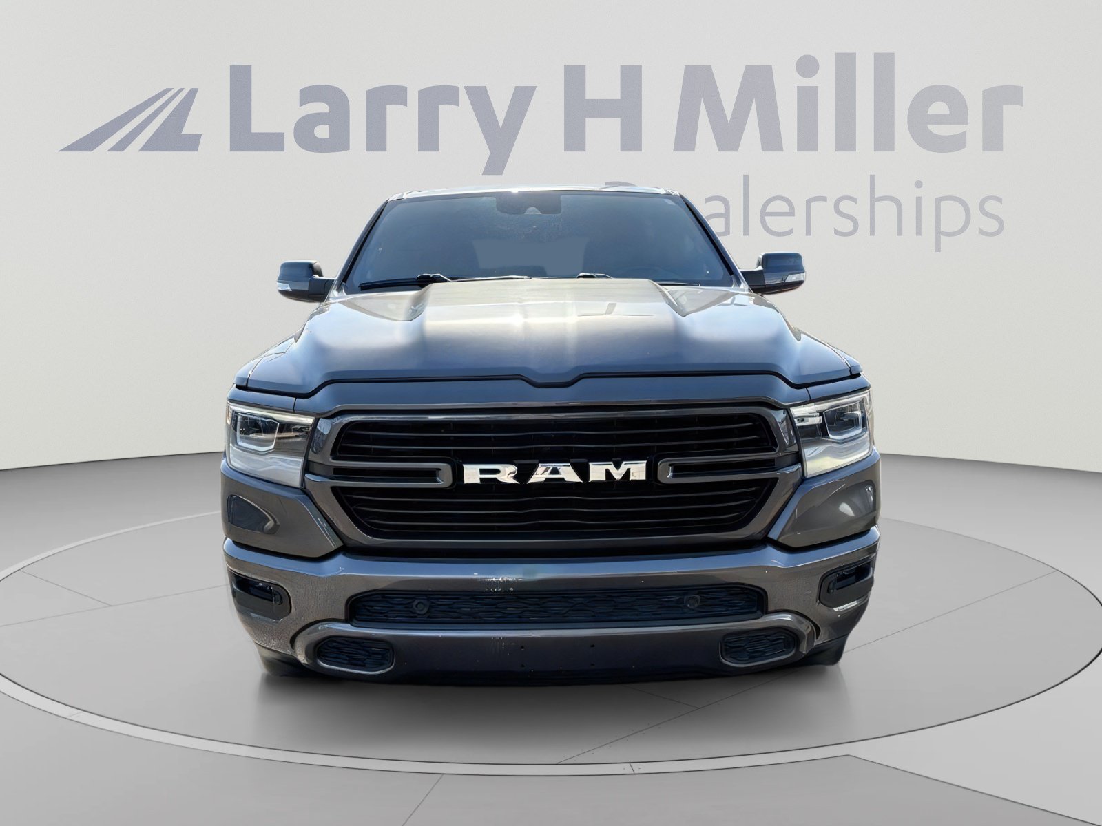 Used 2022 RAM 1500 Laramie w/ Sport Appearance Package AWD/4WD image 9