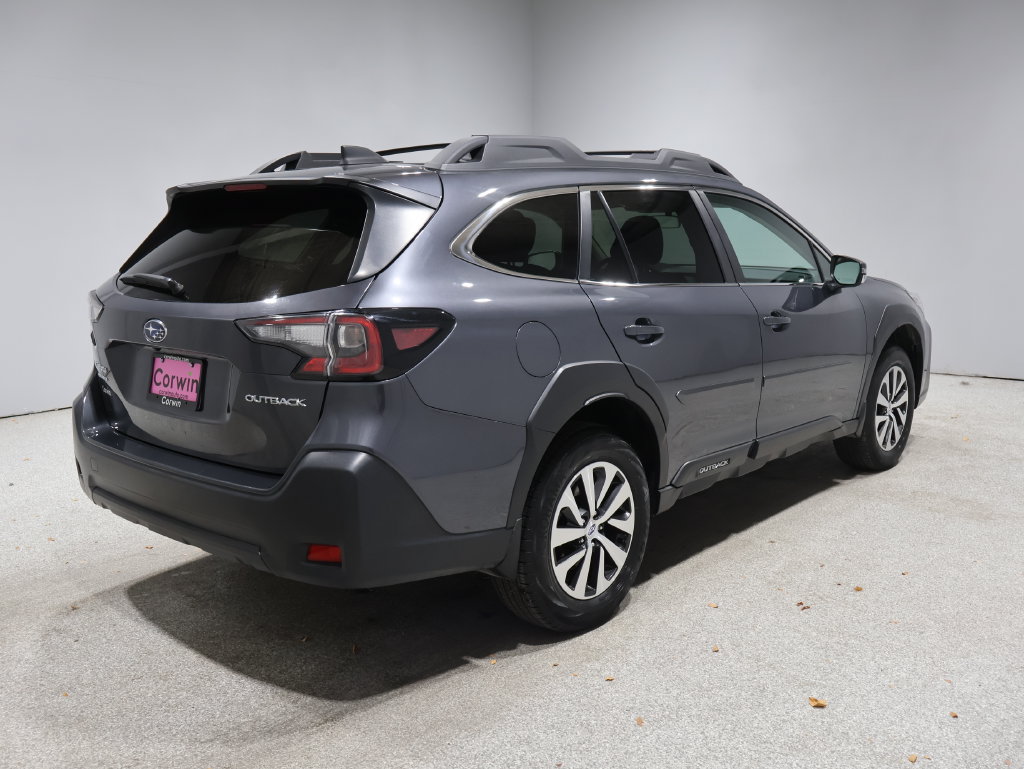 Used 2025 Subaru Outback Premium AWD/4WD image 2