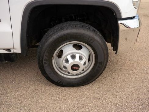 Used 2015 GMC Sierra 3500 2WD Regular Cab image 9