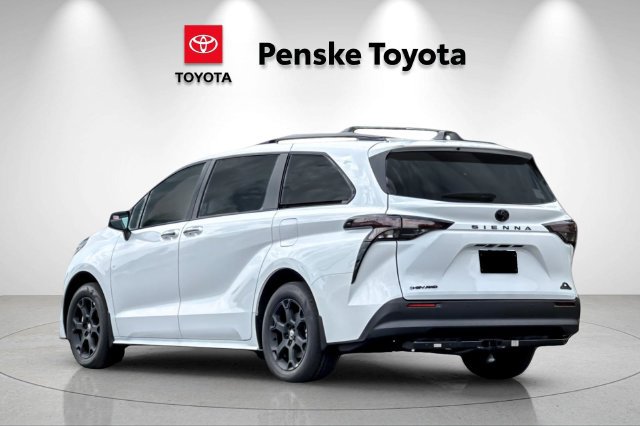 New 2026 Toyota Sienna XLE Woodland Edition AWD/4WD image 6