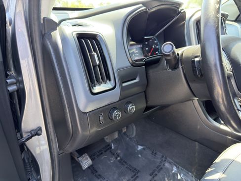 Used 2020 Chevrolet Colorado Z71 AWD/4WD image 29