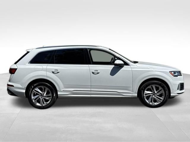 Used 2023 Audi Q7 2.0T Premium w/ Convenience Package AWD/4WD image 9