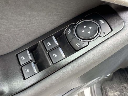 Used 2025 Ford Explorer Active image 10