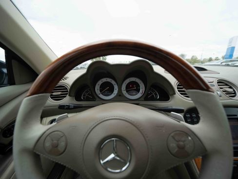 Used 2009 Mercedes-Benz SL 550 V8 image 16