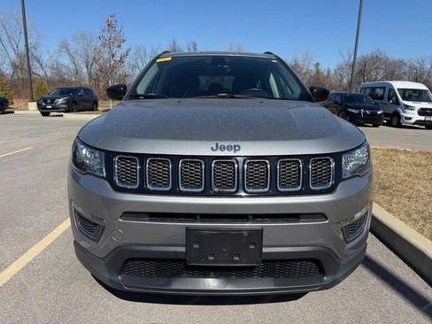 Used 2018 Jeep Compass Sport w/ Tech Group image 9