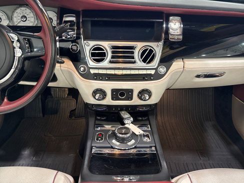 Used 2017 Rolls-Royce Dawn image 76