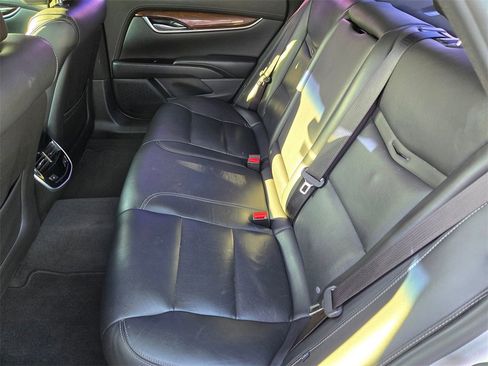 Used 2014 Cadillac XTS Luxury image 7