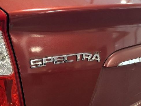Used 2006 Kia Spectra EX FWD image 26