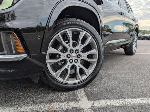 Used 2024 GMC Acadia Denali w/ Super Cruise Package image 38