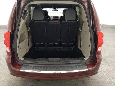 Used 2017 Dodge Grand Caravan SXT FWD image 29