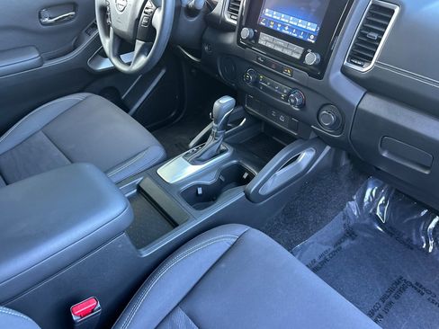 Used 2023 Nissan Frontier SV w/ Tow Package image 12