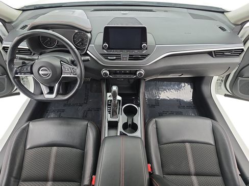 Certified 2023 Nissan Altima 2.5 SR image 9