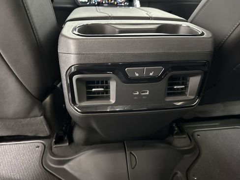 Used 2024 GMC Sierra 2500 AT4 w/ AT4 Preferred Package AWD/4WD image 22