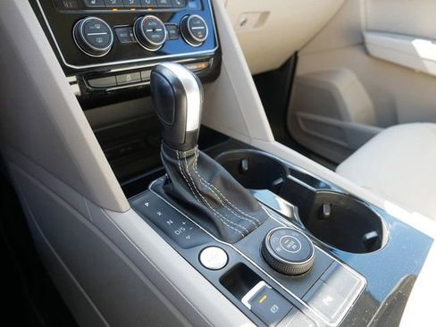 Certified 2022 Volkswagen Atlas SE w/ Panoramic Sunroof Package image 34