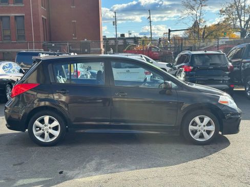 Used 2011 Nissan Versa SL w/ Premium Pkg image 3