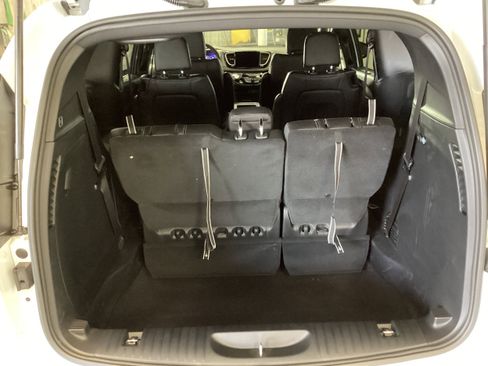 New 2026 Chrysler Pacifica Select FWD image 5