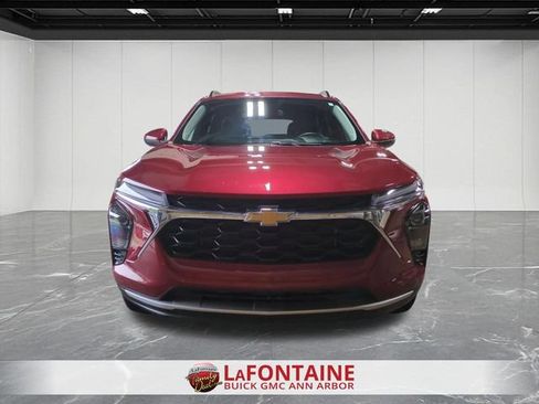 Certified 2024 Chevrolet Trax LT w/ Driver Confidence Package FWD image 3