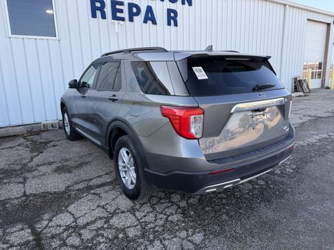 Used 2023 Ford Explorer XLT w/ Equipment Group 202A image 11