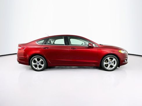 Used 2013 Ford Fusion SE FWD image 10