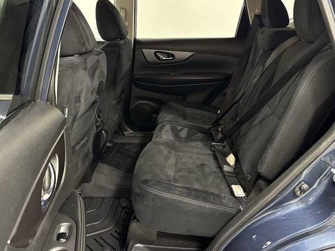 Used 2016 Nissan Rogue SV w/ SV Premium Package image 24