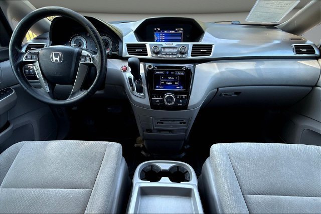 Used 2016 Honda Odyssey SE image 9