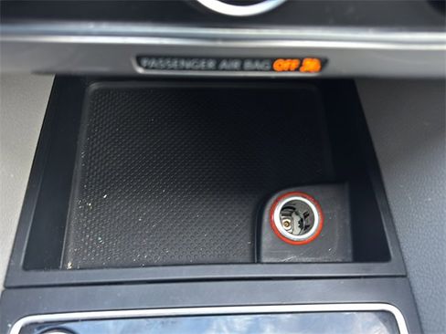 Used 2015 Volkswagen Passat 1.8T Limited Edition image 23