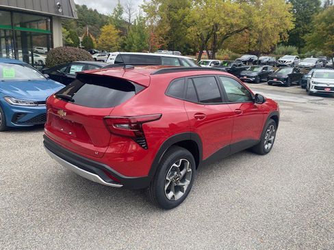 New 2026 Chevrolet Trax LT w/ LT Convenience Package image 6