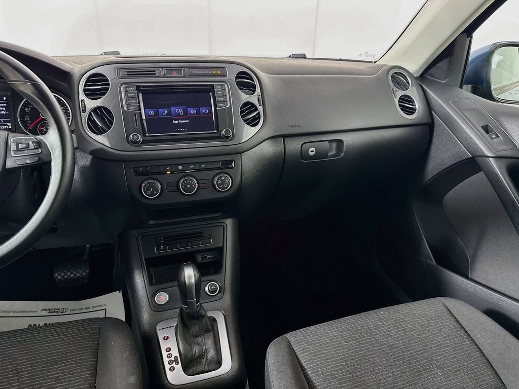 Used 2018 Volkswagen Tiguan Limited w/ Premium Package AWD/4WD image 27
