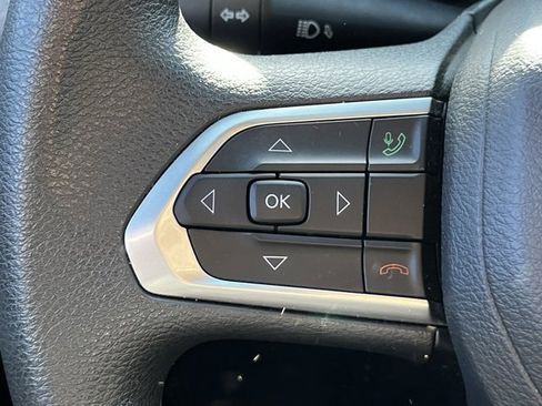 Certified 2025 Jeep Compass Sport w/ Mopar Graphics Package image 13