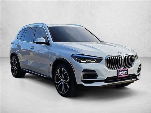 Used 2022 BMW X5 sDrive40i w/ Premium Package image 3
