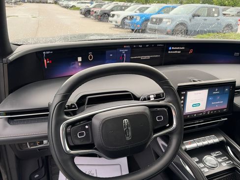 Used 2025 Lincoln Nautilus Premier w/ Equipment Group 102A AWD/4WD image 21