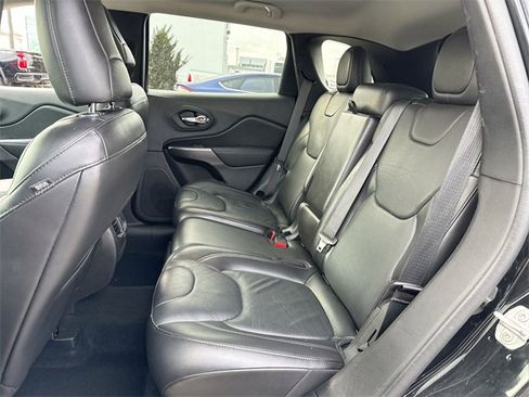 Used 2020 Jeep Cherokee Limited w/ Technology Group image 23