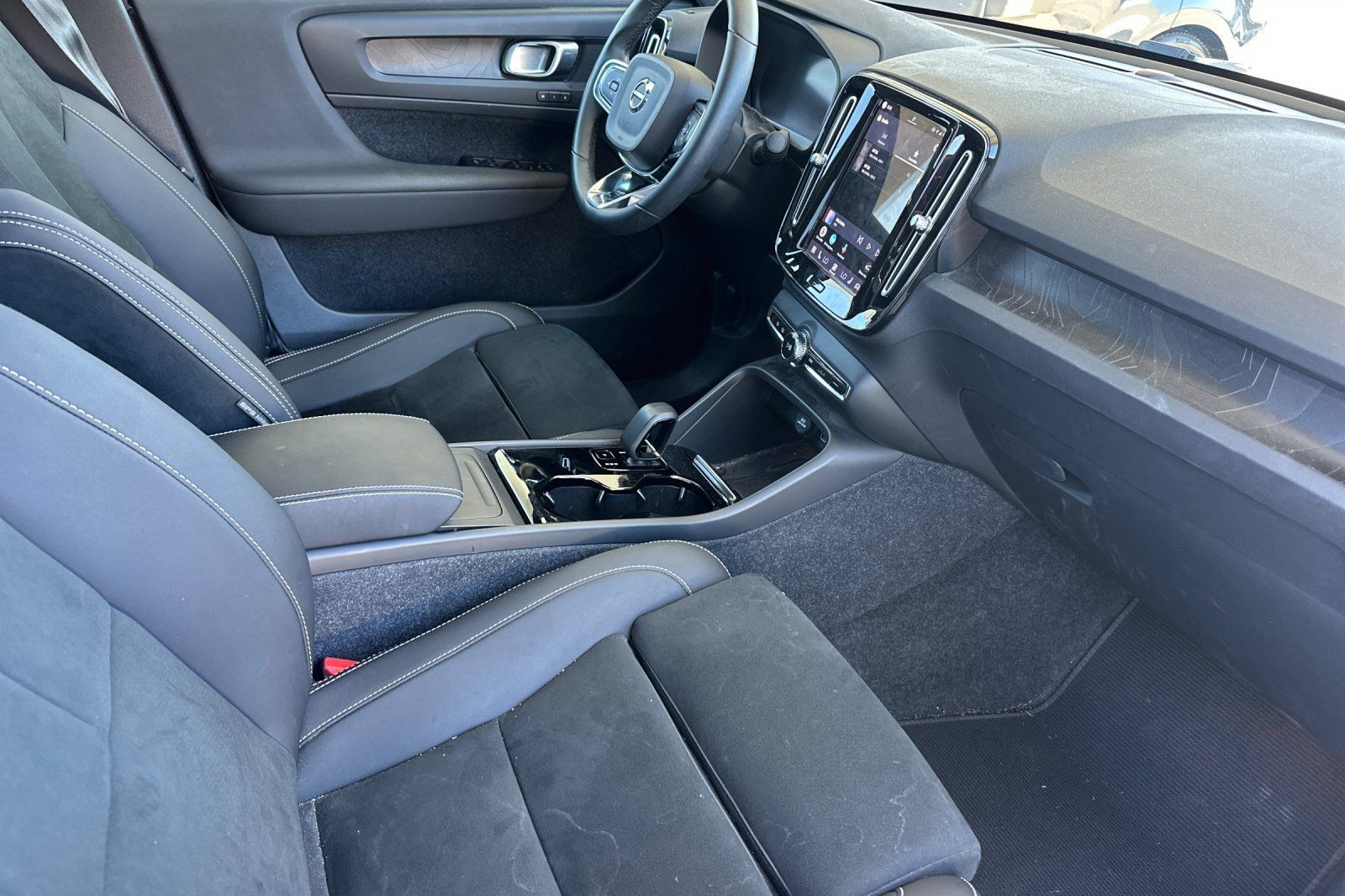 Used 2023 Volvo C40 P8 Recharge Plus AWD/4WD image 19