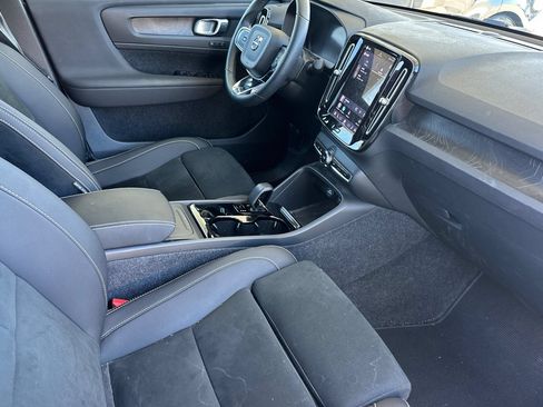 Used 2023 Volvo C40 P8 Recharge Plus AWD/4WD image 19