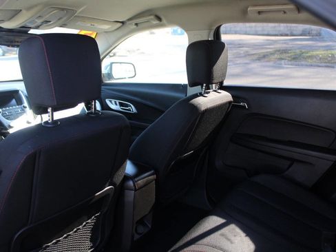 Used 2015 Chevrolet Equinox LT image 16