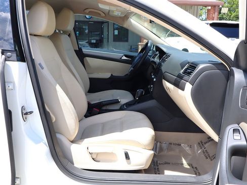 Used 2013 Volkswagen Jetta TDI FWD image 16