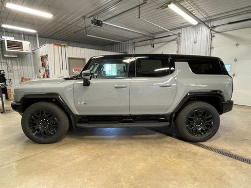 New 2024 GMC Hummer EV 2X image 9