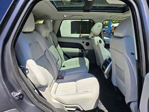 Used 2016 Land Rover Range Rover Sport HSE AWD/4WD image 12