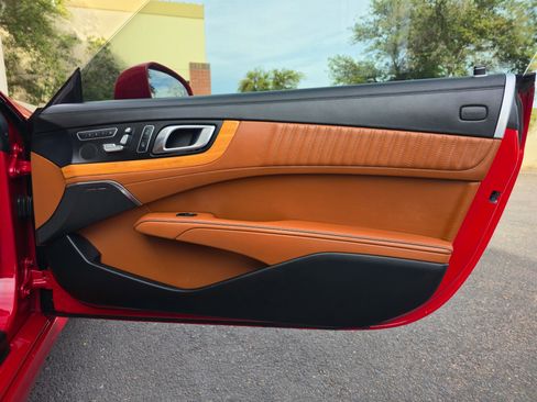 Used 2014 Mercedes-Benz SL 550 image 31