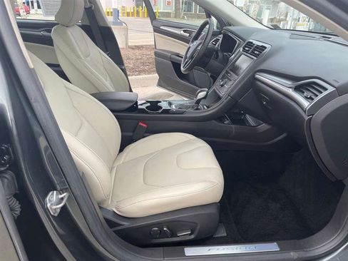 Used 2016 Ford Fusion Titanium image 30