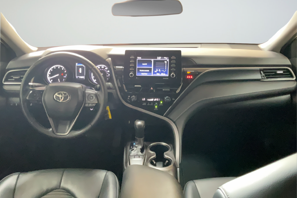 Used 2024 Toyota Camry SE FWD image 11