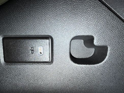 Used 2024 Chevrolet Tahoe High Country RWD image 48