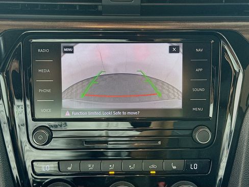 Used 2020 Volkswagen Passat 2.0T SEL image 23