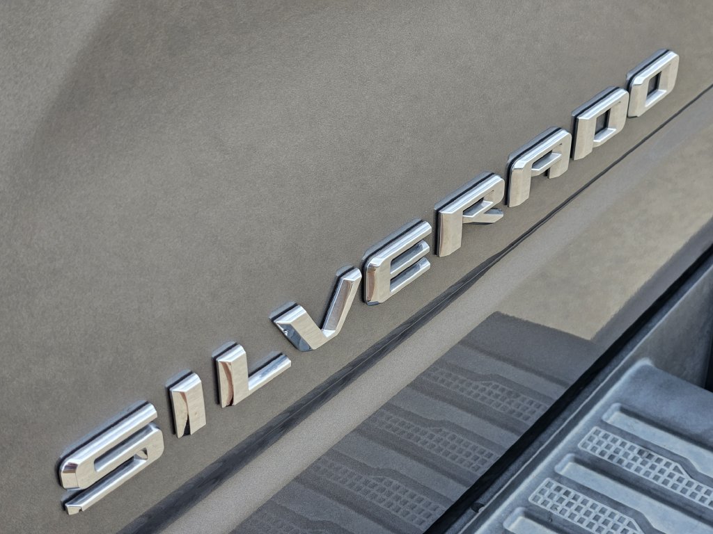 Used 2019 Chevrolet Silverado 1500 LT w/ Texas Edition AWD/4WD image 11