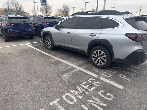 Certified 2024 Subaru Outback Premium image 10