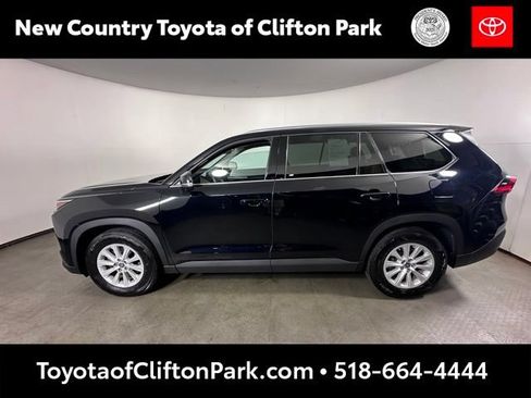 Used 2024 Toyota Grand Highlander AWD image 6