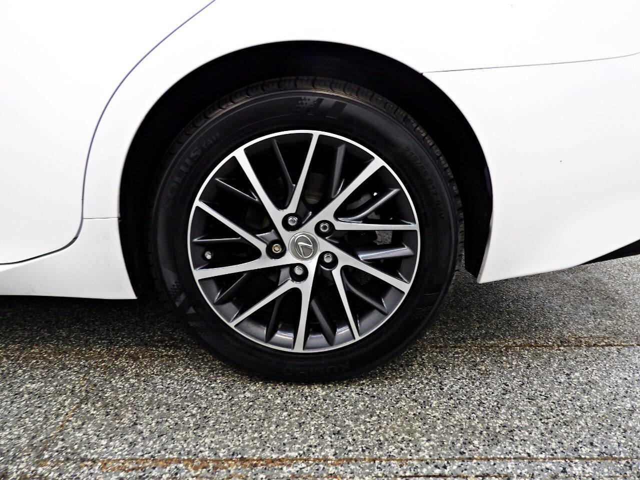 Used 2016 Lexus ES 350 FWD image 28